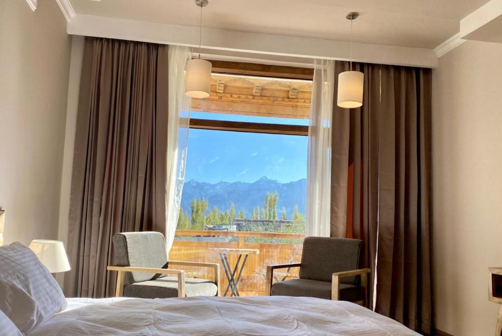 Hotel Amanthi Ladakh Лех Екстериор снимка