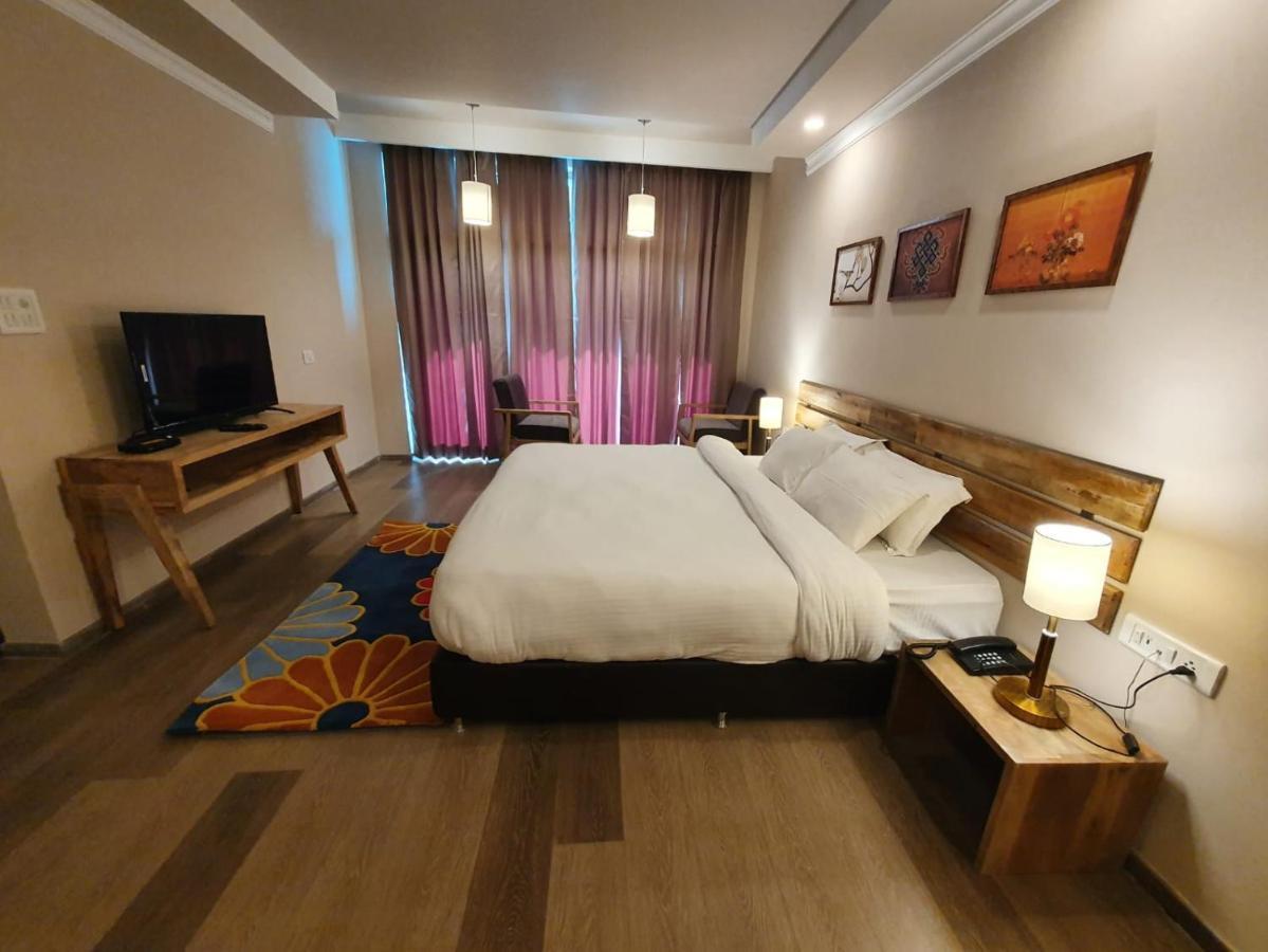 Hotel Amanthi Ladakh Лех Екстериор снимка